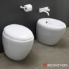 Vaso WC a Terra Filo Muro in Ceramica TOUCH Coprivaso Termoindurente Avvolgente Soft Close Rallentato Scarico Smart Clean